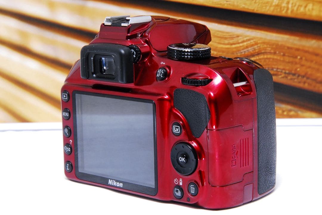 Nikon D3400 一眼レフカメラ Bluetooth スマホ転送　レッド