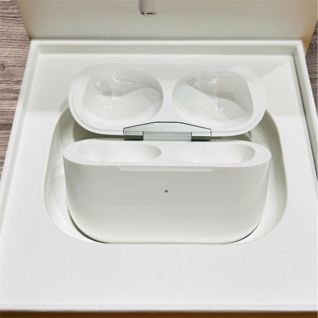✨良品✨ AirPods Pro 第ニ世代 充電ケース　正規品 純正 Apple
