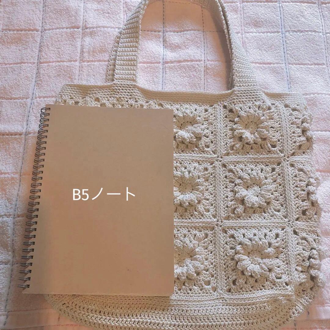 お花のトートバッグ　ハンドメイド　グラニースクエア