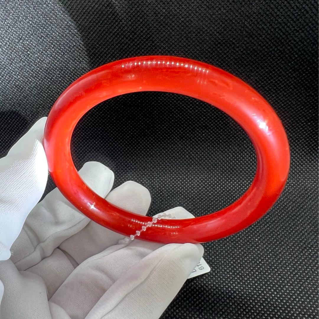 新品　天然レッドコーラル珊瑚のバンクル★AB856