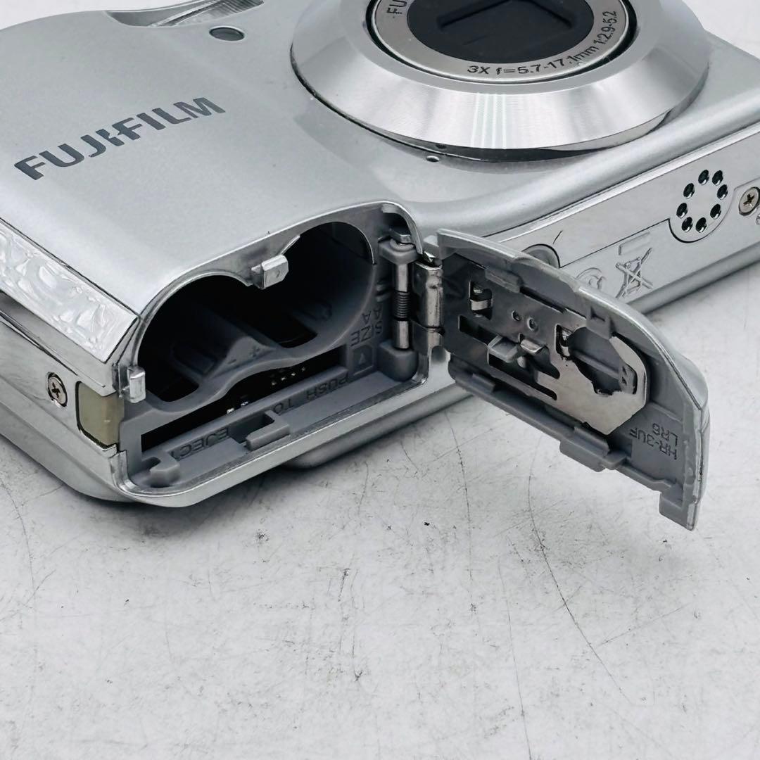 【動作確認済み】FUJIFILM FinePix AV200 単三電池