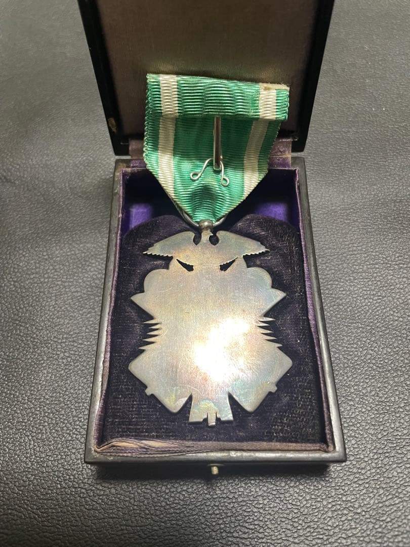 旧日本軍　軍人授与　金鵄勲章　功七級　純銀