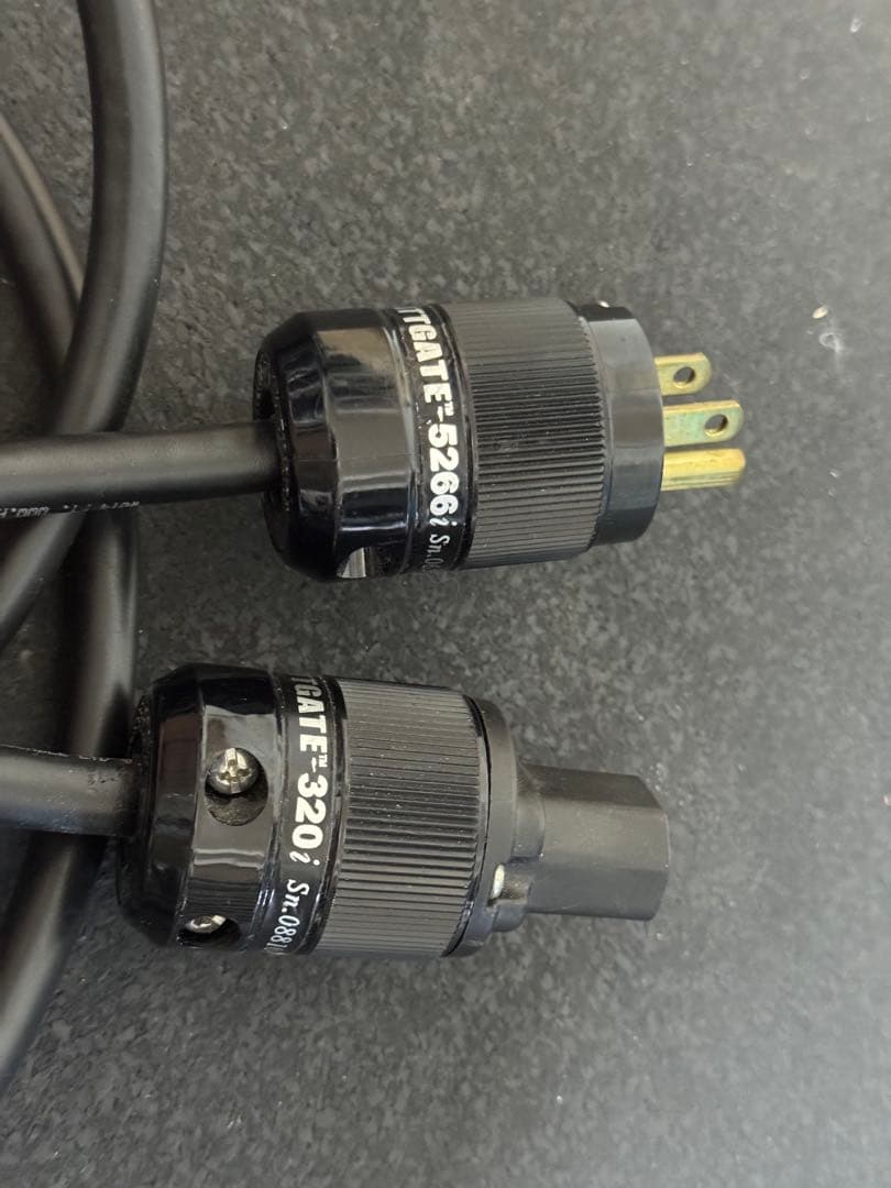 Wattgate 5266i-320i ケーブル1.5m procable