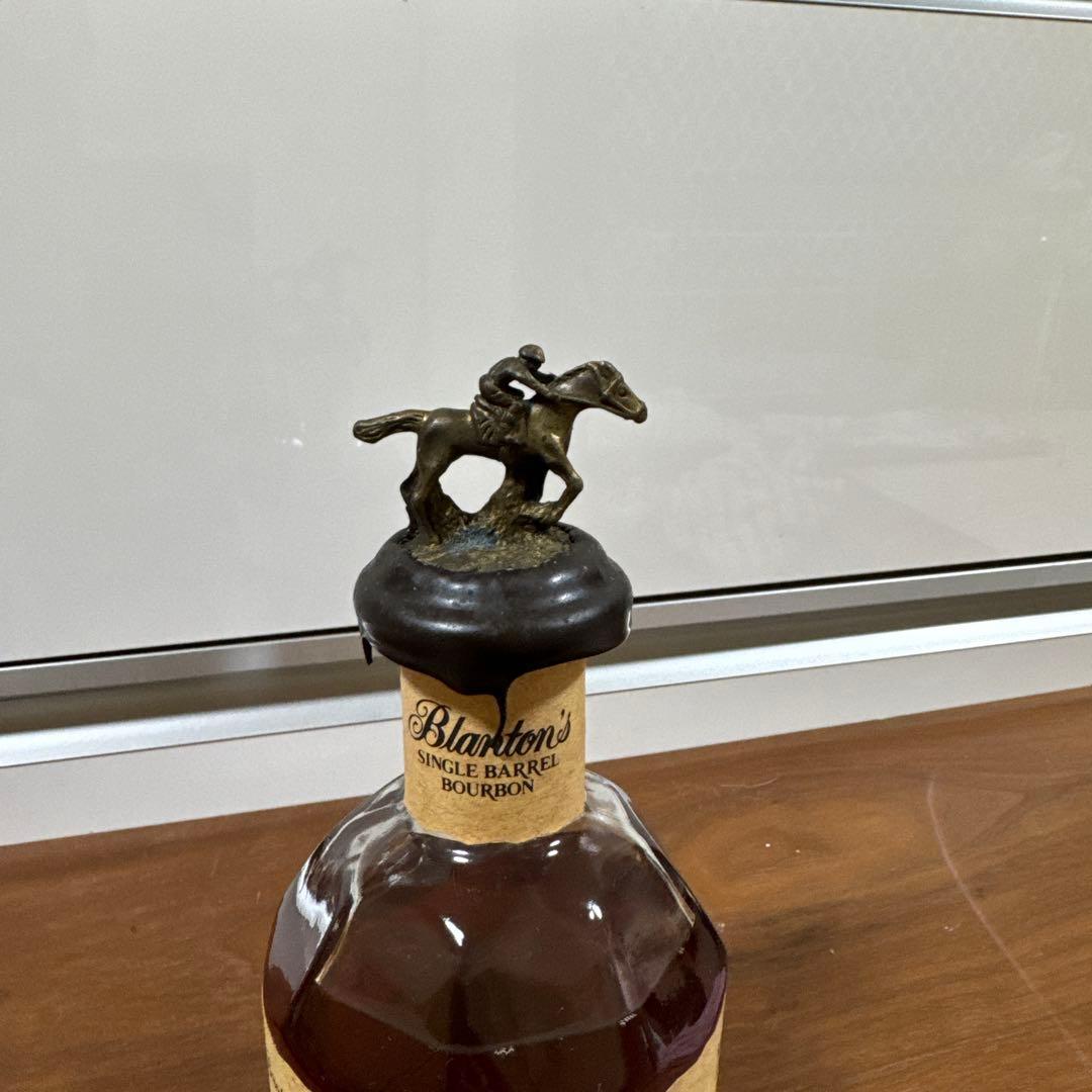 Blanton's シングルバレルバーボン　375ml 古酒