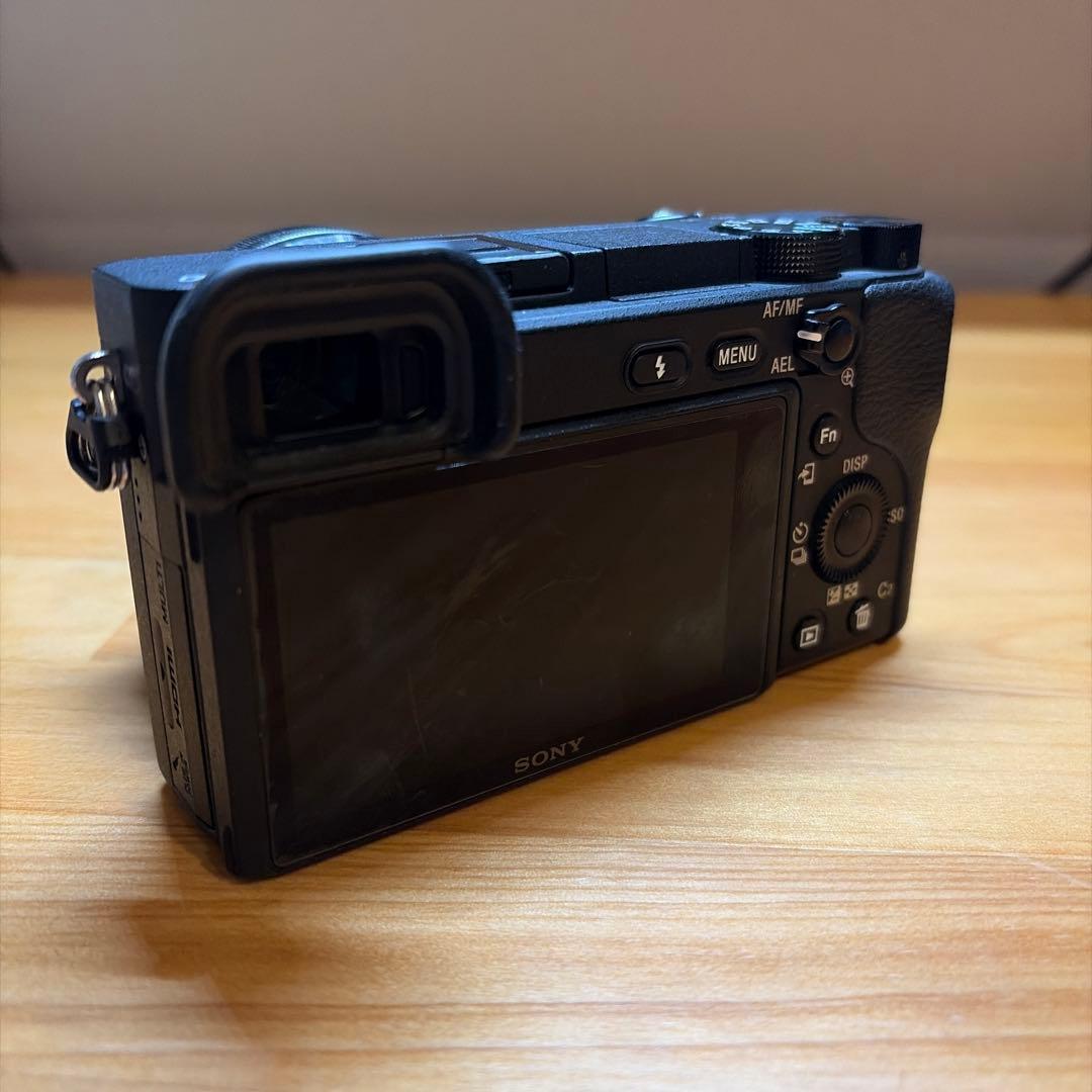 SONY α6400 パワーズームレンズキット（ILCE-6400L）