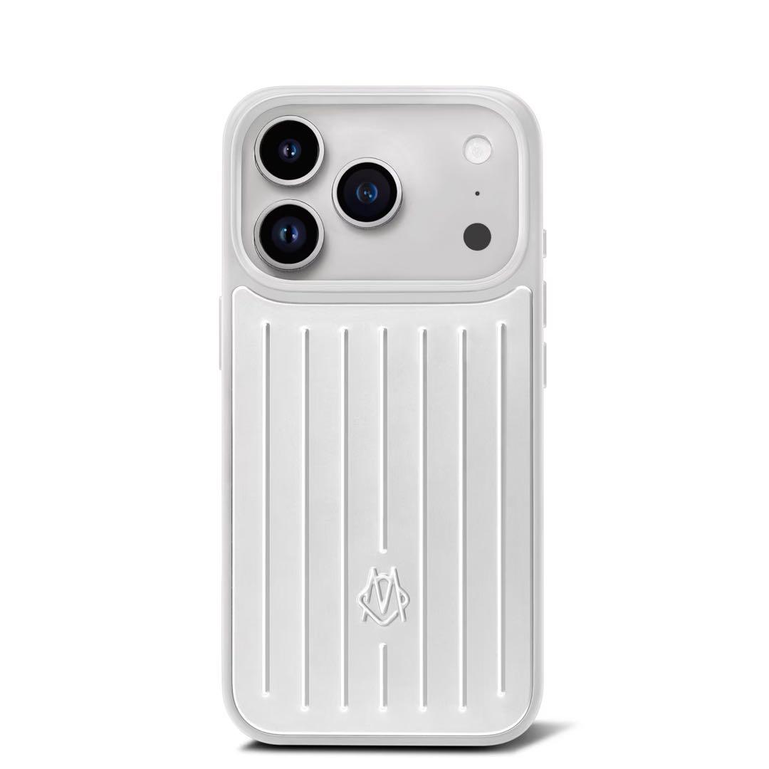 リモワ　iPhone17proケース