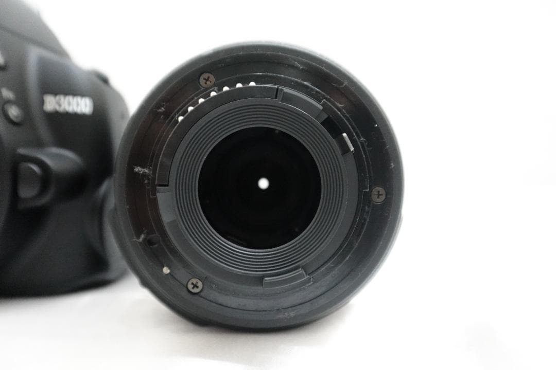 Nikon D3000 18-55 VR Kit デジタル一眼　ショット数460