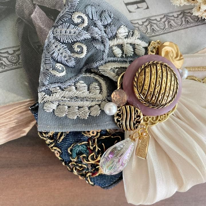 no.40 ハンドメイド　4種のリボンを組み合わせた大ぶりヘアアクセサリー