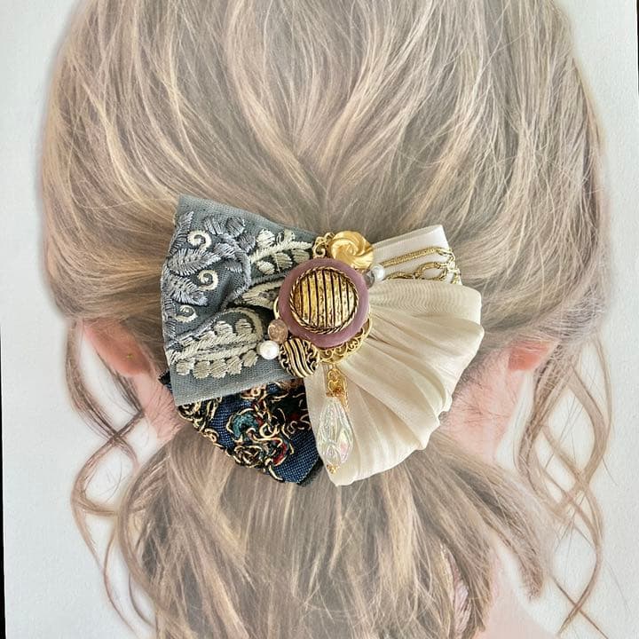 no.40 ハンドメイド　4種のリボンを組み合わせた大ぶりヘアアクセサリー