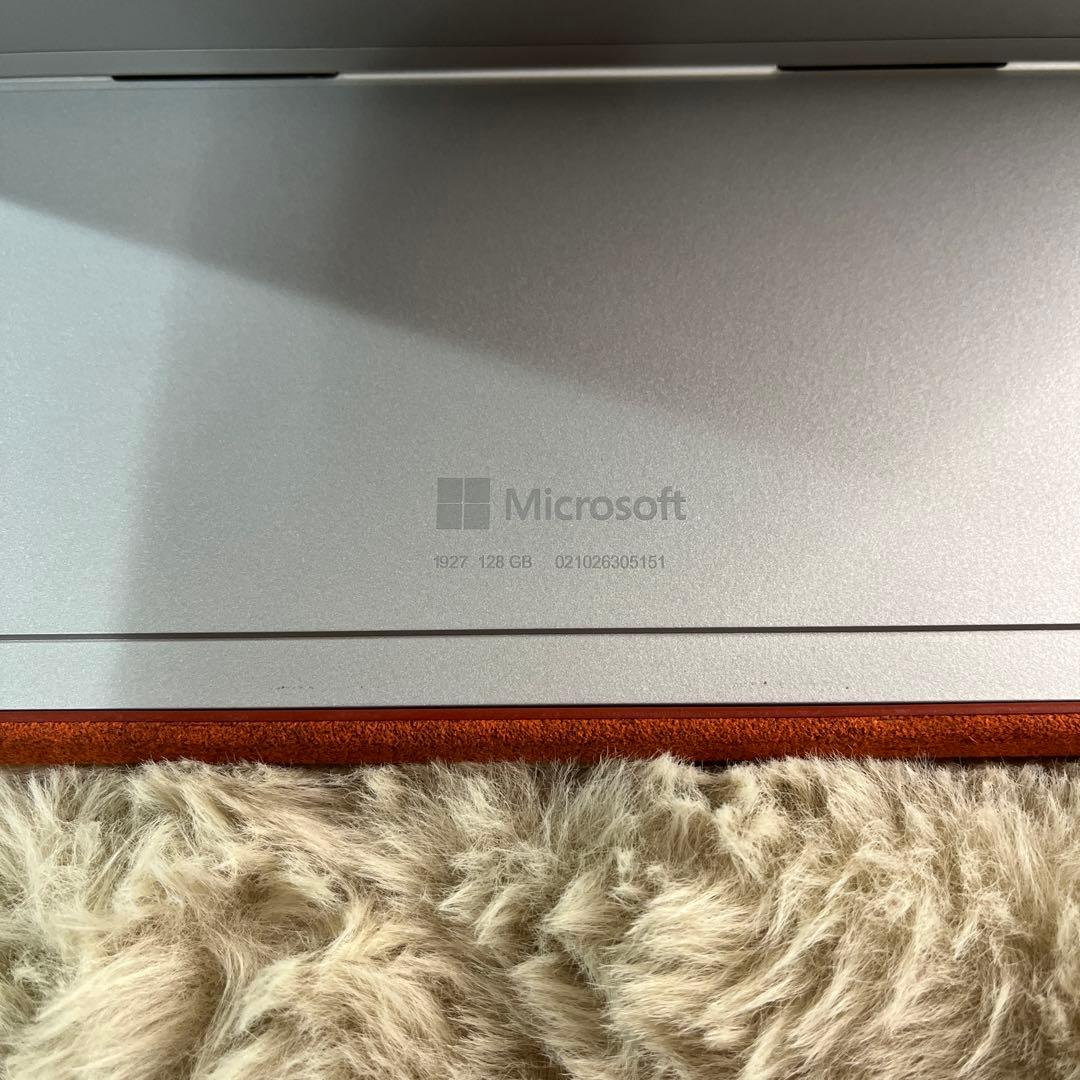 Surface Go2（1927）m3-8100Y 10.5インチ
