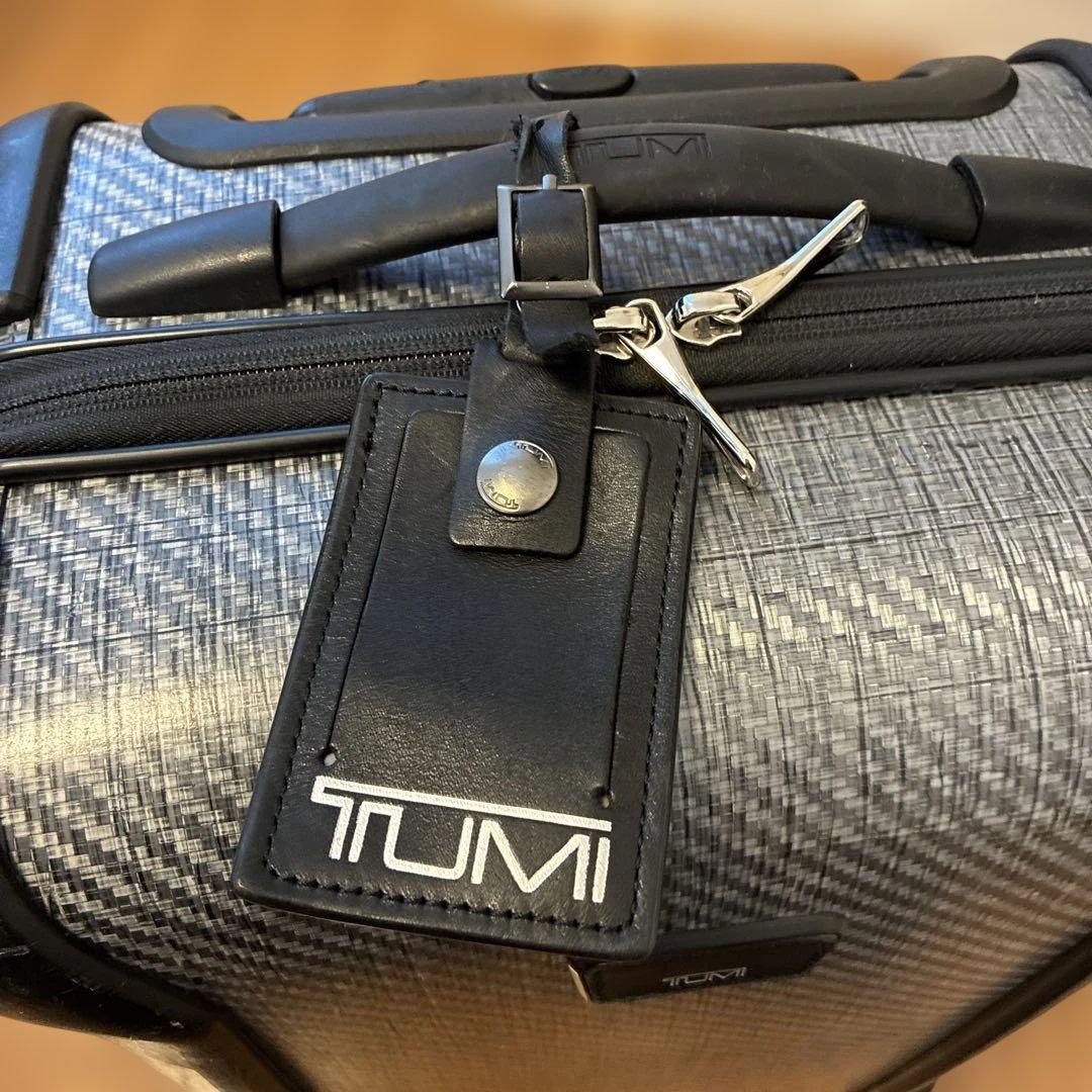 TUMI 中型キャリーカート グレー
