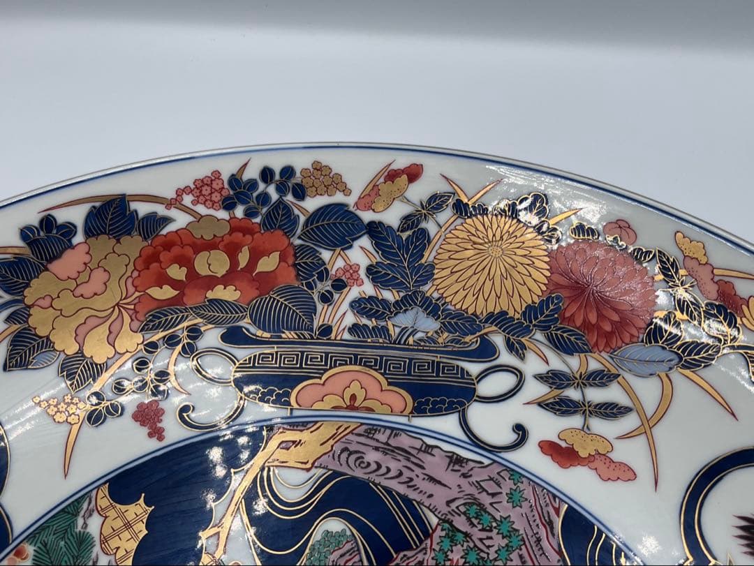 【超特大 】有田焼 秀峰作 尺五皿 飾り皿 金彩 獅子 鶴 鴛鴦 吉祥文