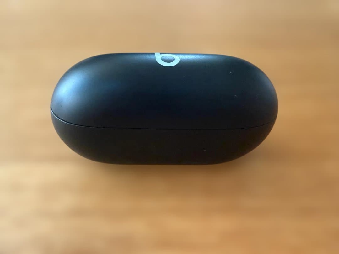 美品　Beats Solo Buds　使用期間1ヶ月未満