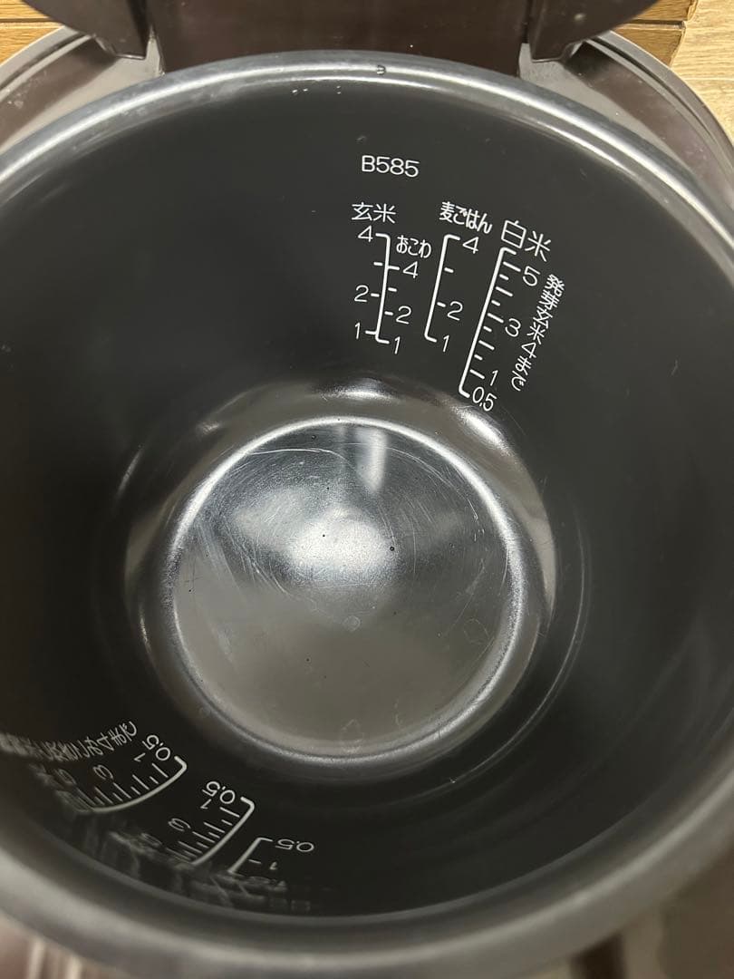 象印ZOJIRUSHI炊飯器 NW-VC10 5.5合 IH炊飯器 2022年製