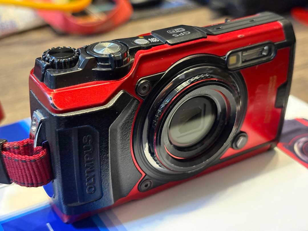OLYMPUS Tough TG-6 レッド 本体と付属品