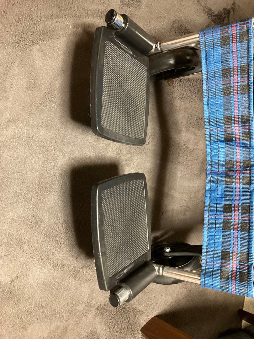 折りたたみ式介助用車椅子