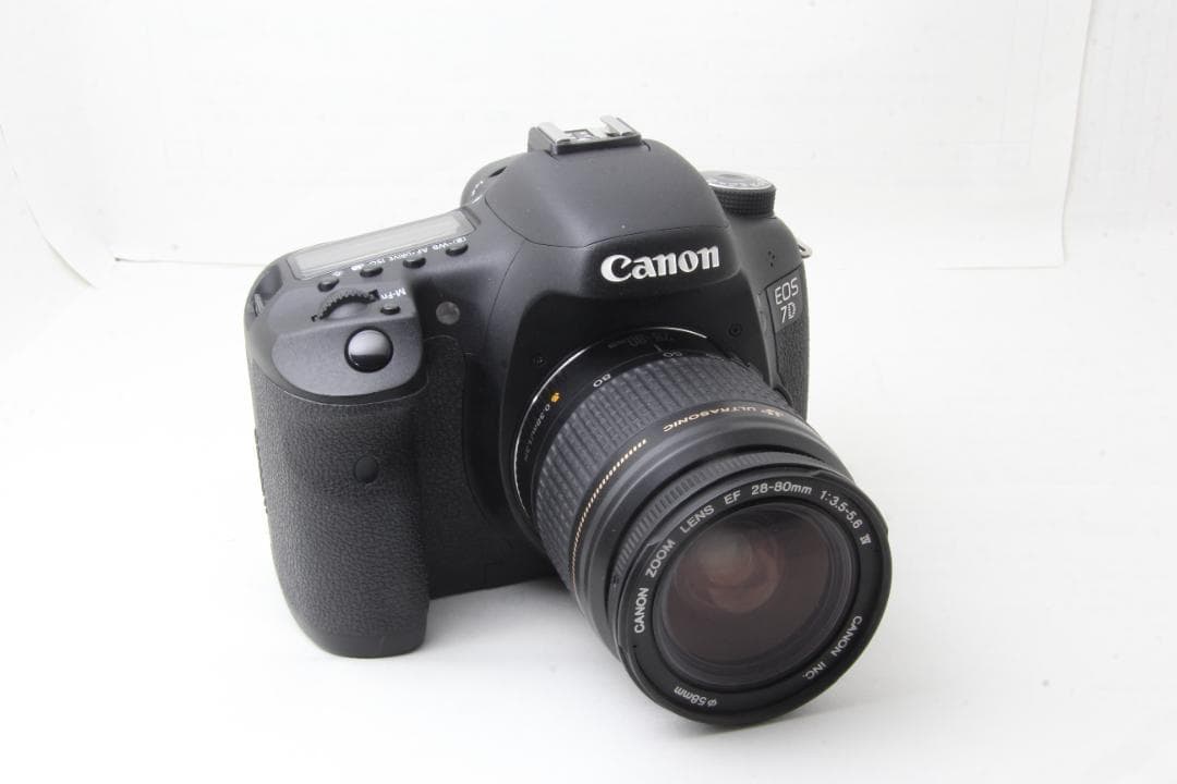 Canon EOS 7D ダブルズームセット 初心者でも本格的な写真が撮れる！