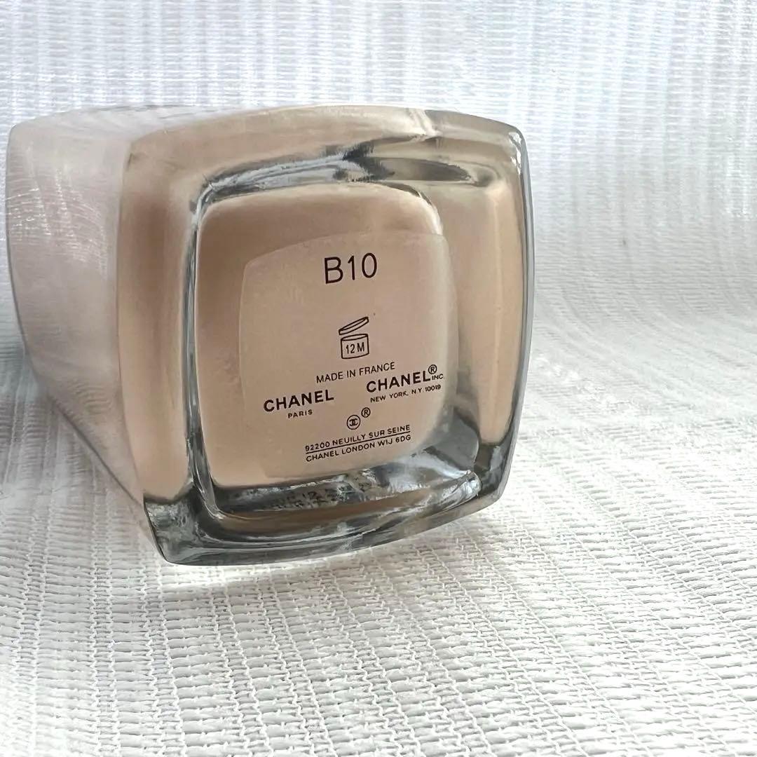 CHANEL LES BEIGES B10 リキッドファンデーション