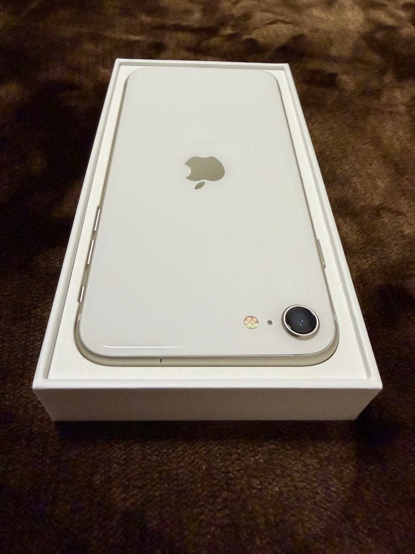 iPhone SE 第3世代 128GB スターライト