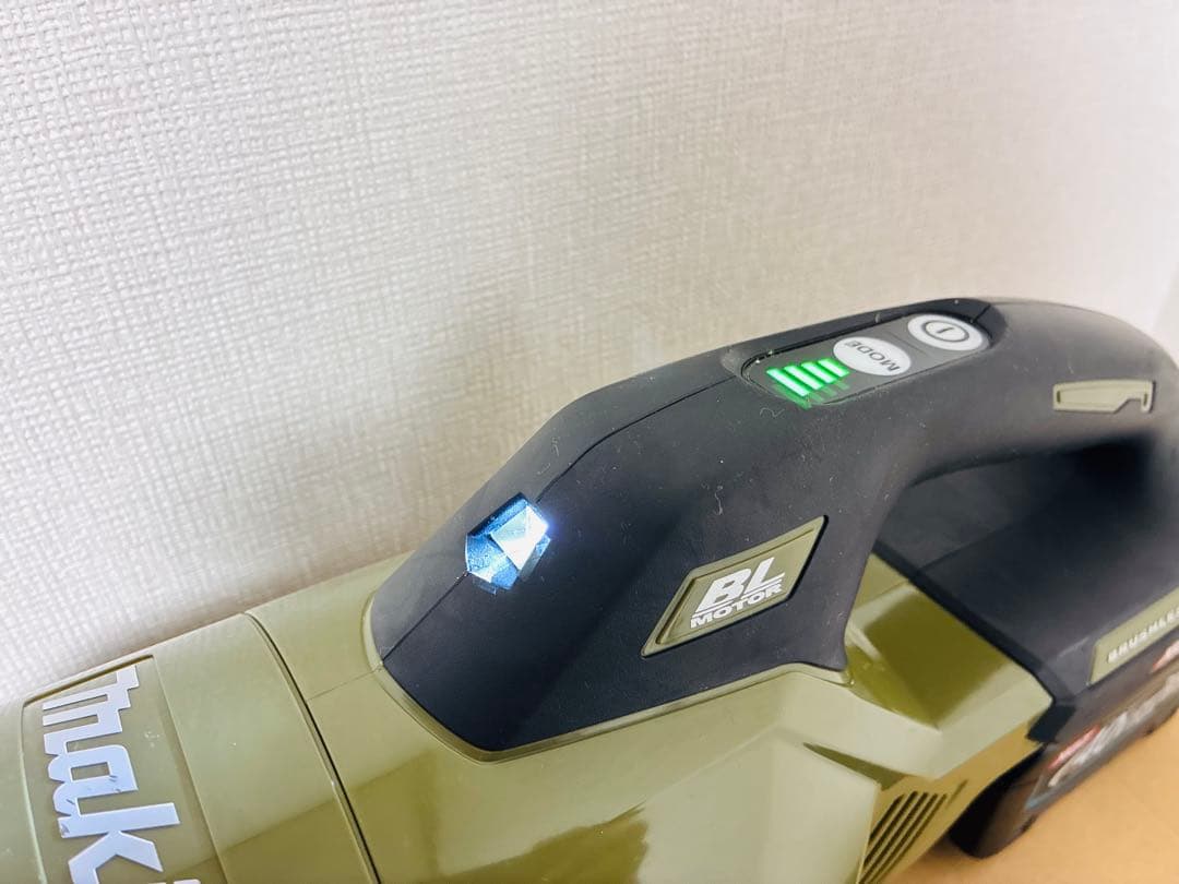 Makita 掃除機40V CL003G サイクロン一体式　専用ケース付
