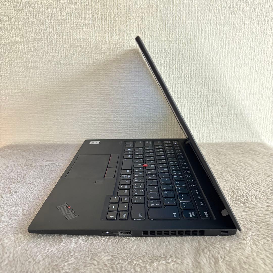 美品THINKPAD X1 CARBON 高級ノート型PC i5 10世代 16