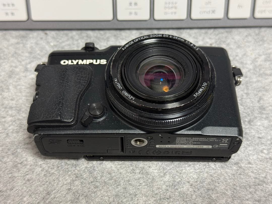 OLYMPUS XZ-2 コンパクトデジタルカメラ STYLUS