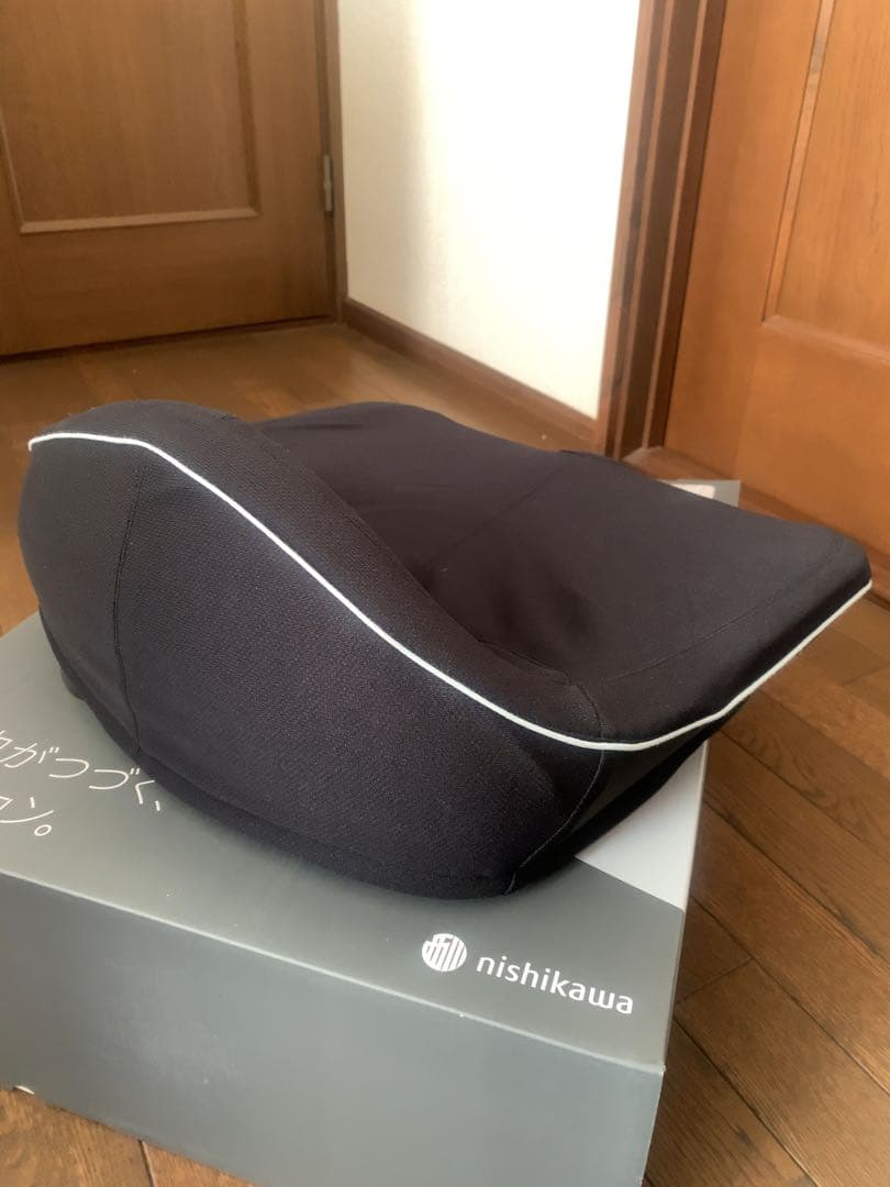 美品！nishikawa Keeps 骨盤・姿勢矯正クッション
