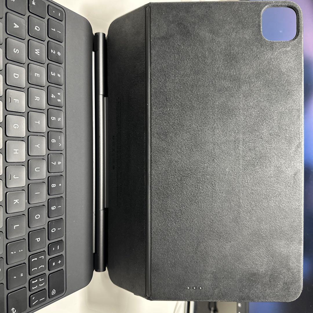 iPad Pro 11インチ　第四世代用　キーボード+ カバー　プラック