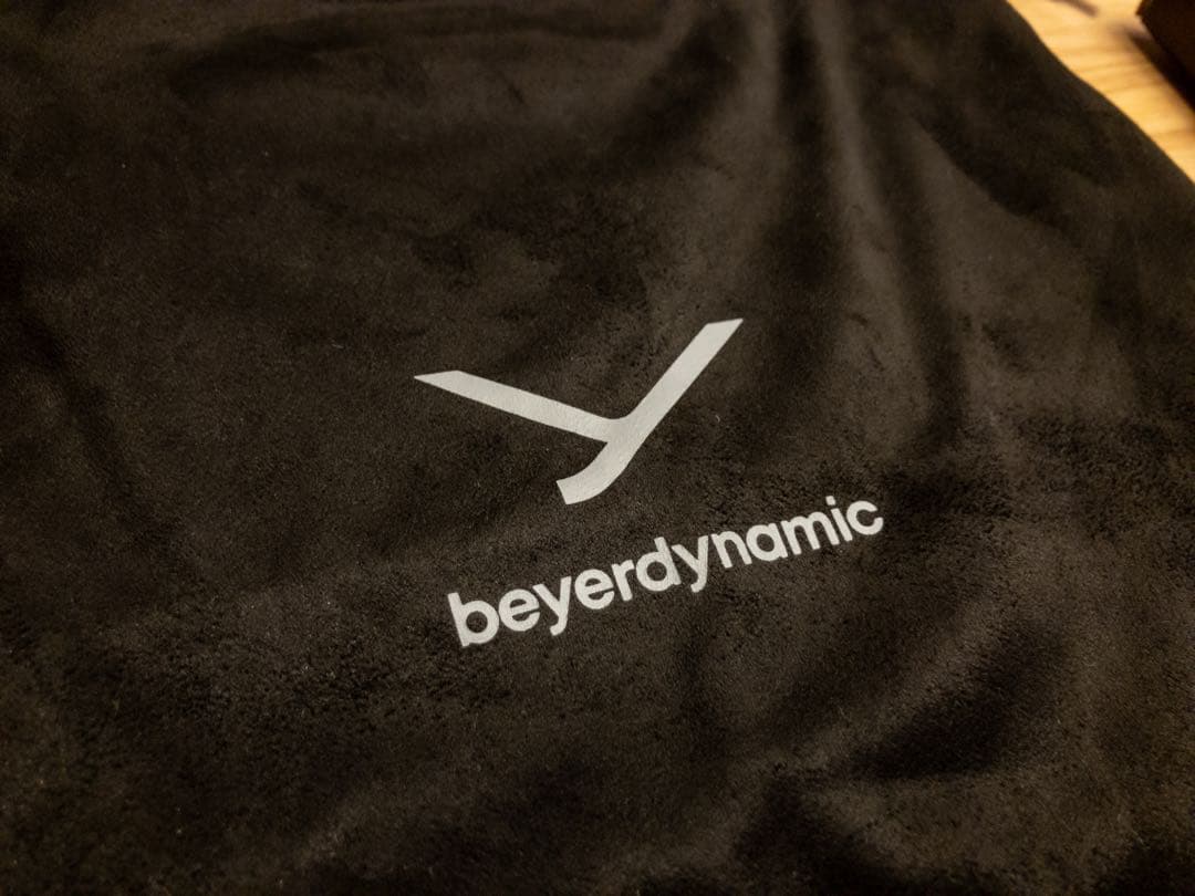 【ほぼ新品】beyerdynamic DT 270 PRO モニターヘッドホン