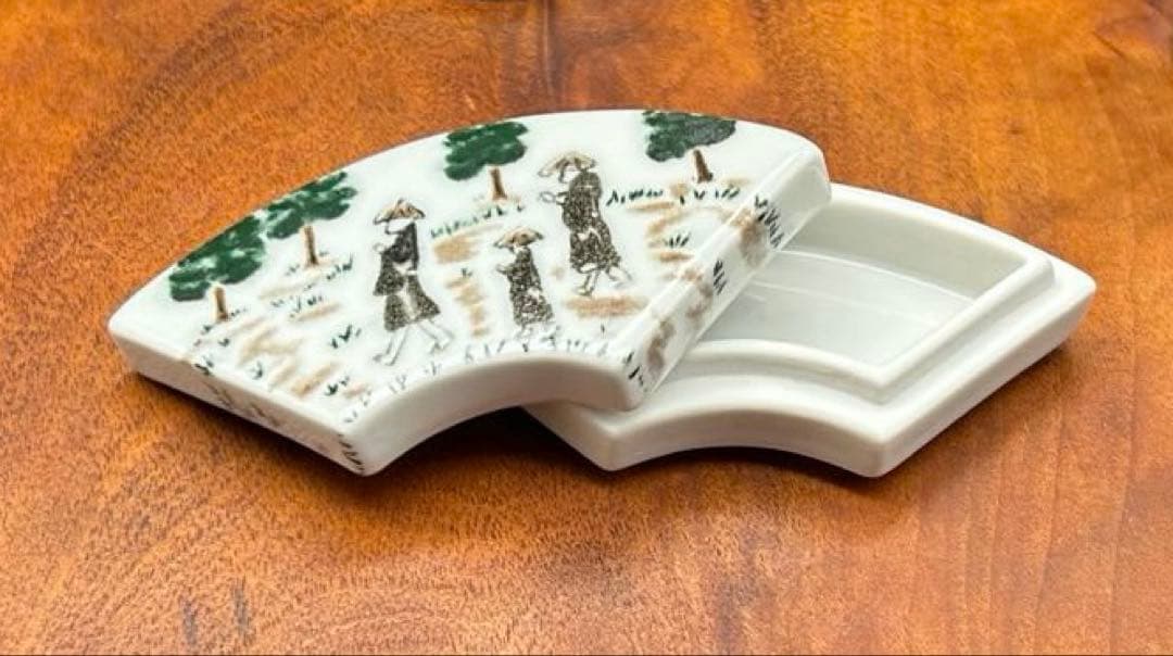 陶器　茶道具　色絵　扇子型　香合　茶道