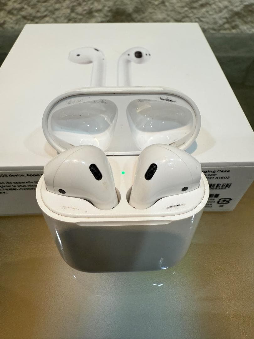 Apple AirPods 第二世代 2台セット 中古品 おまけ付き