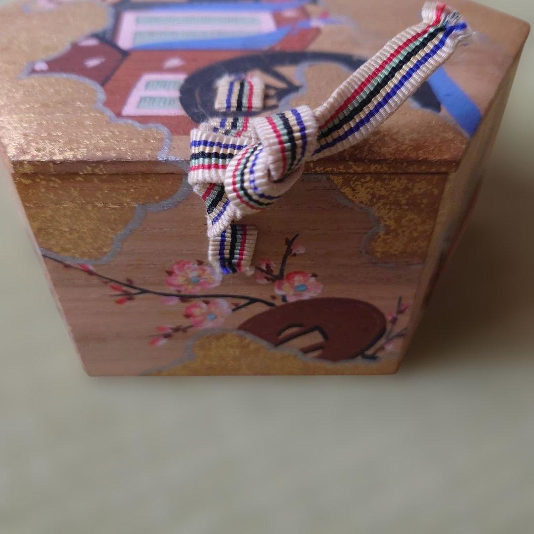 六角箱　六角小箱　金彩絵飾筥　工芸品