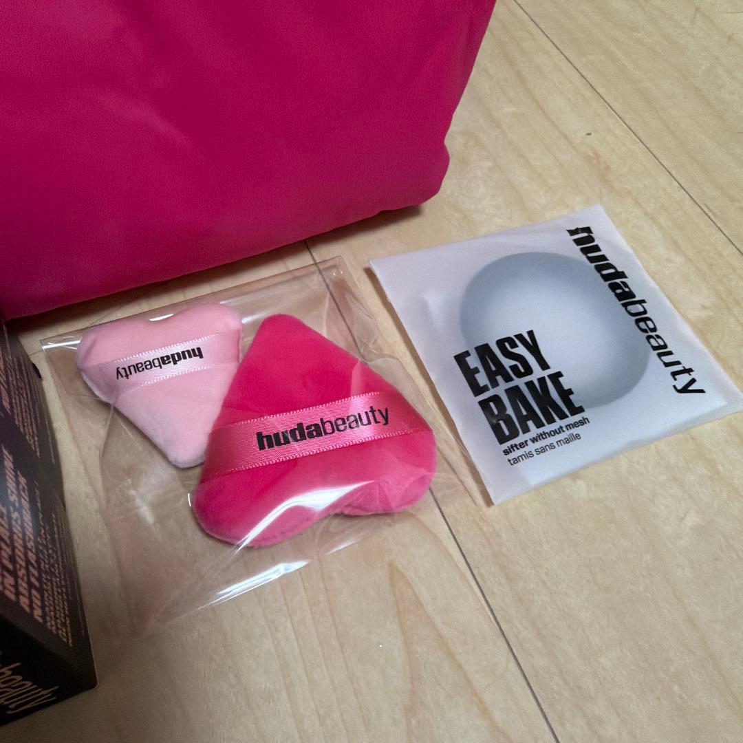HUDA BEAUTY セッティングパウダー　バッグ　4点セット