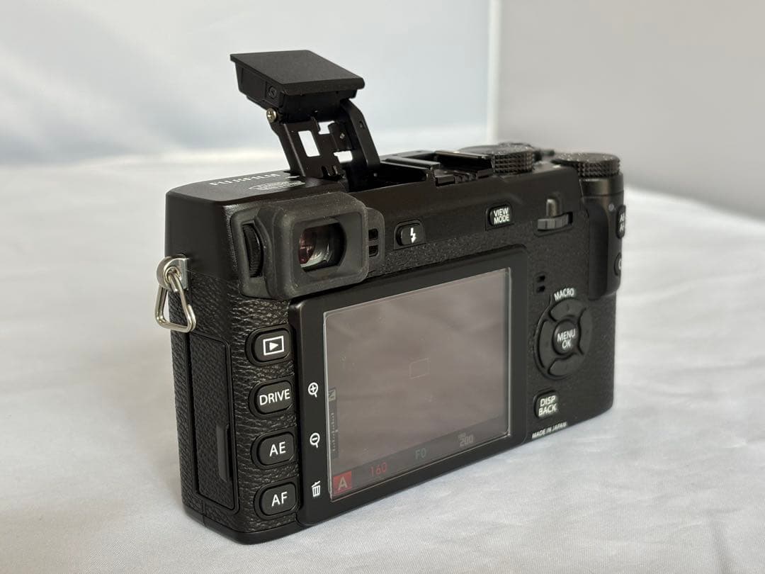 美品 FUJIFILM X-E1 ミラーレスカメラ ボディ 動作確認済み