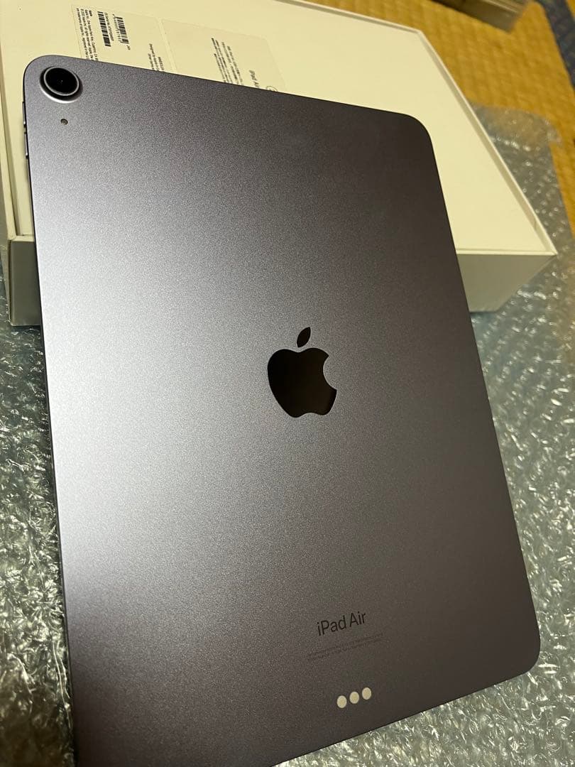 美品 iPad Air (第5世代) Wi-Fiモデル 256GB パープル