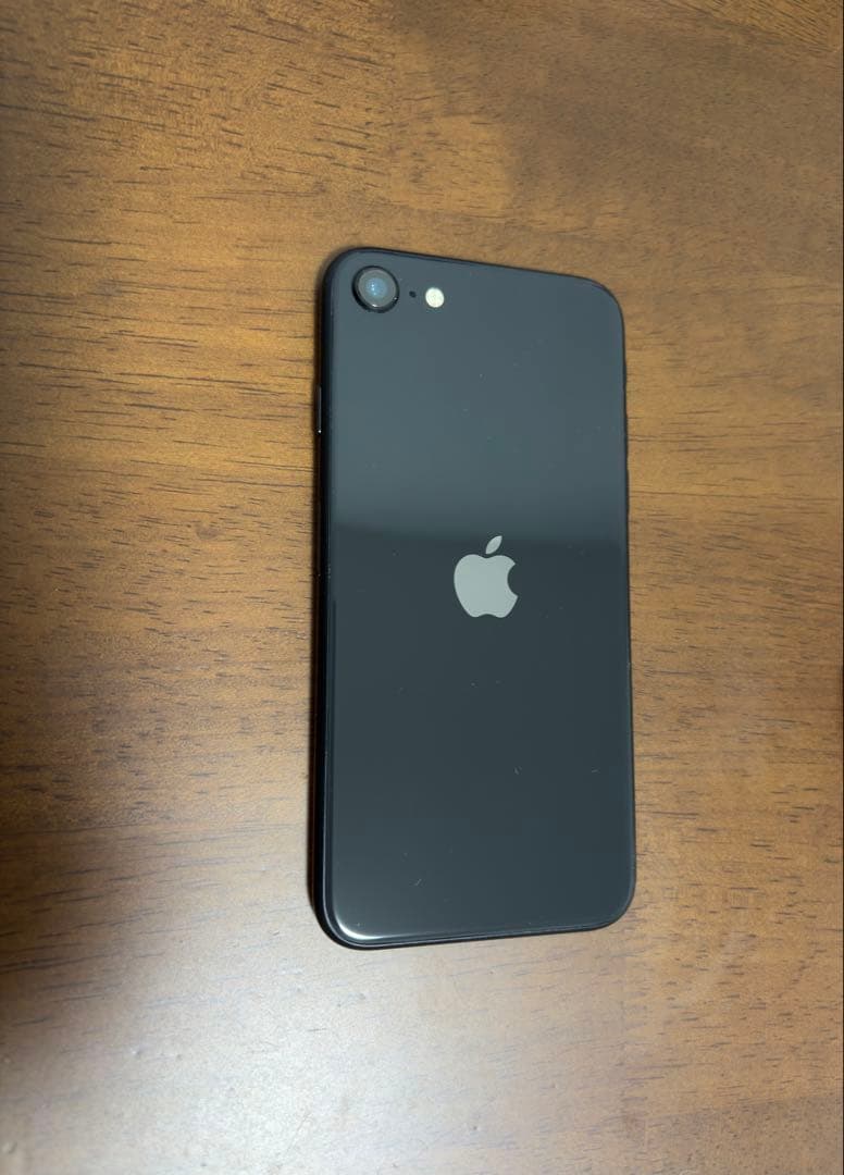 iPhoneSE第二世代ブラック 本体