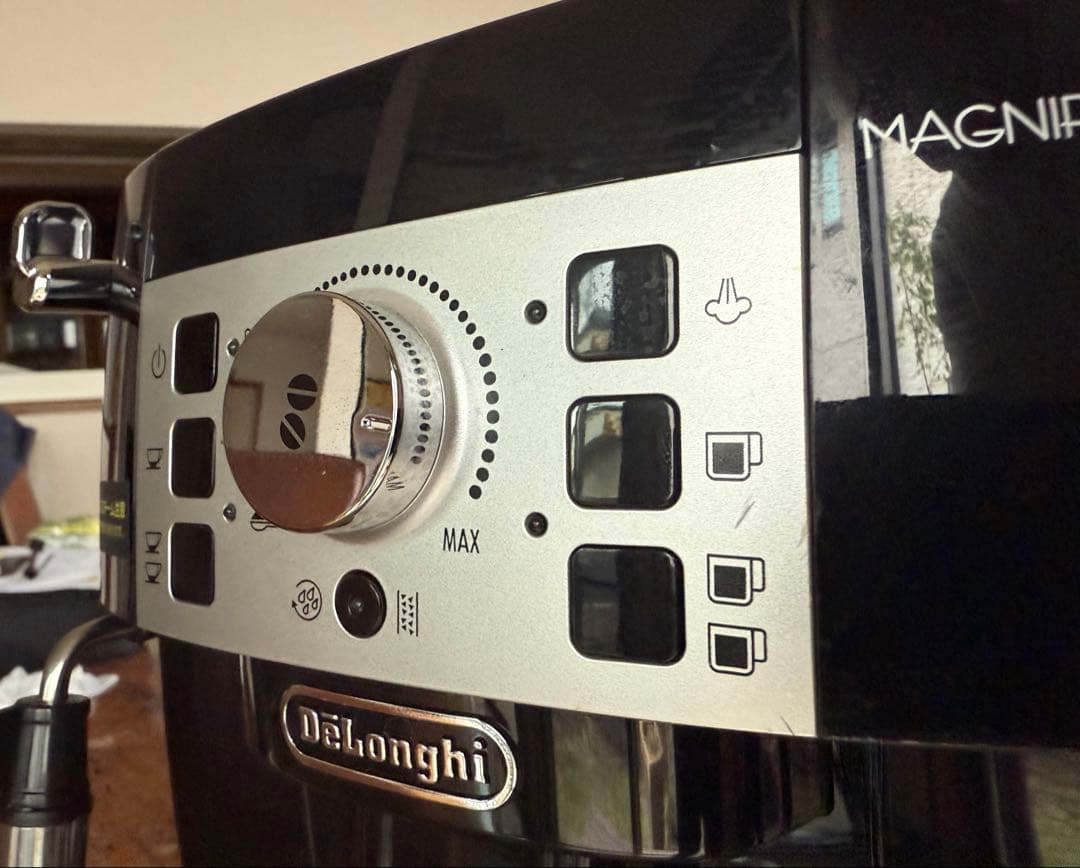 DeLonghi Magnifica デロンギマグニフィカS全自動コーヒーマシン