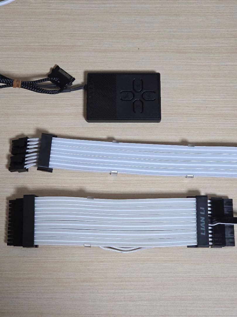 Lian Li StrimerPLUS RGB ケーブル