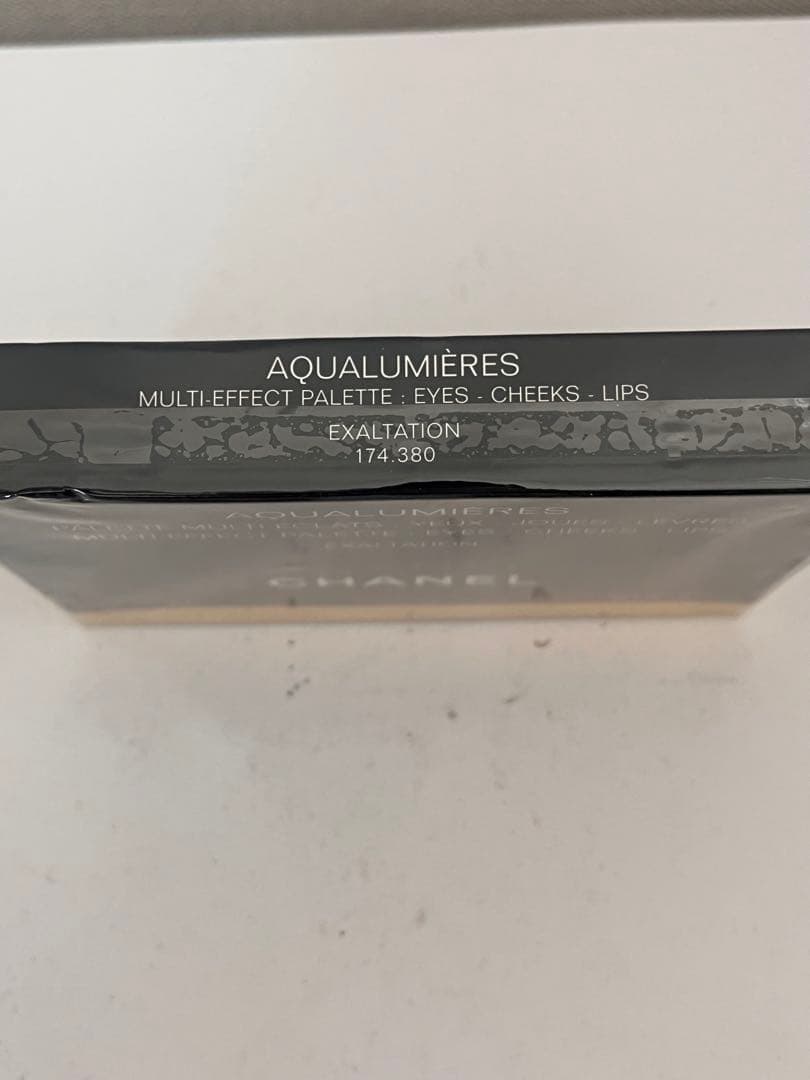 CHANEL シャネル AQUALUMIERES