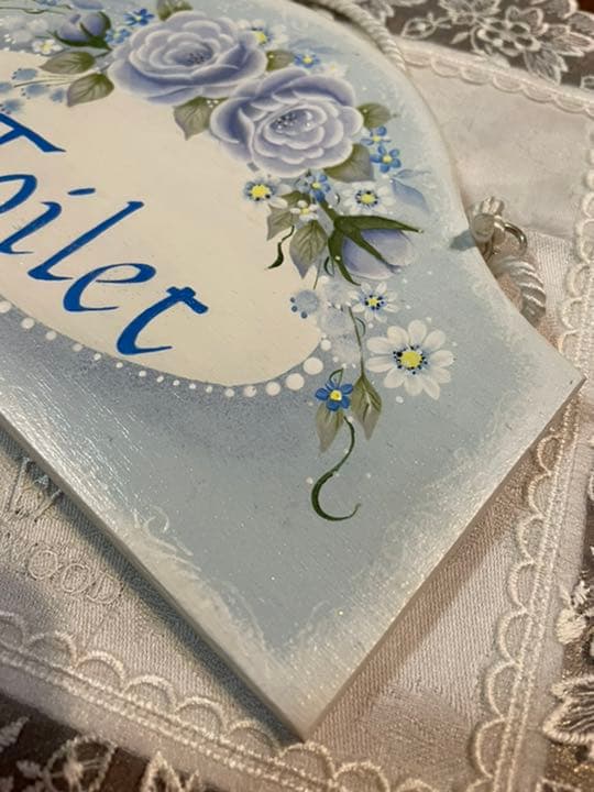 トールペイント　作品　ブルーの薔薇柄　toiletボード