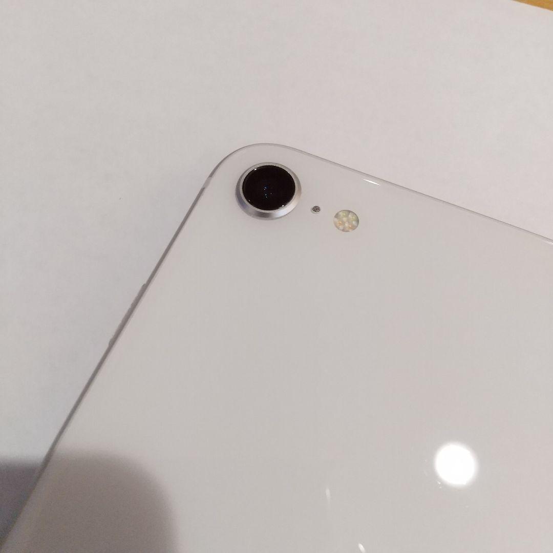 iPhone SE3 128Gb SIMフリー スターライト　白色　506172