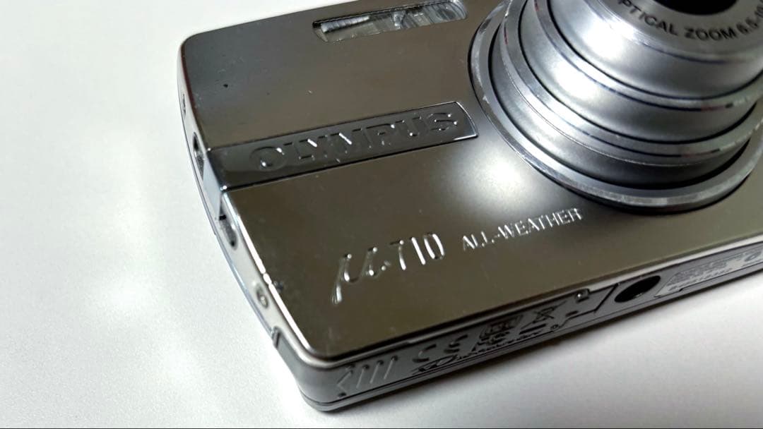 オリンパス　μ 710 コンパクトデジタルカメラ　バッテリ、充電器付属
