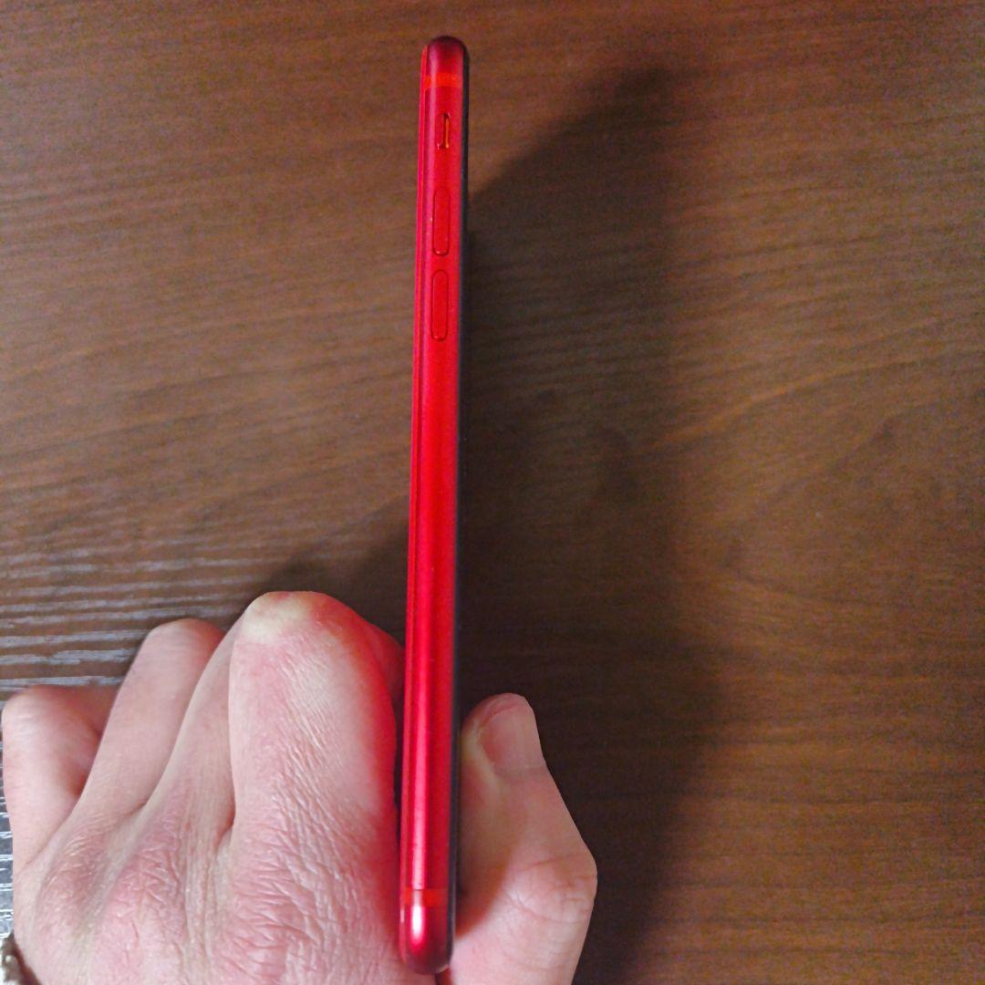 iPhone SE第二世代　64GB SIMフリー　8