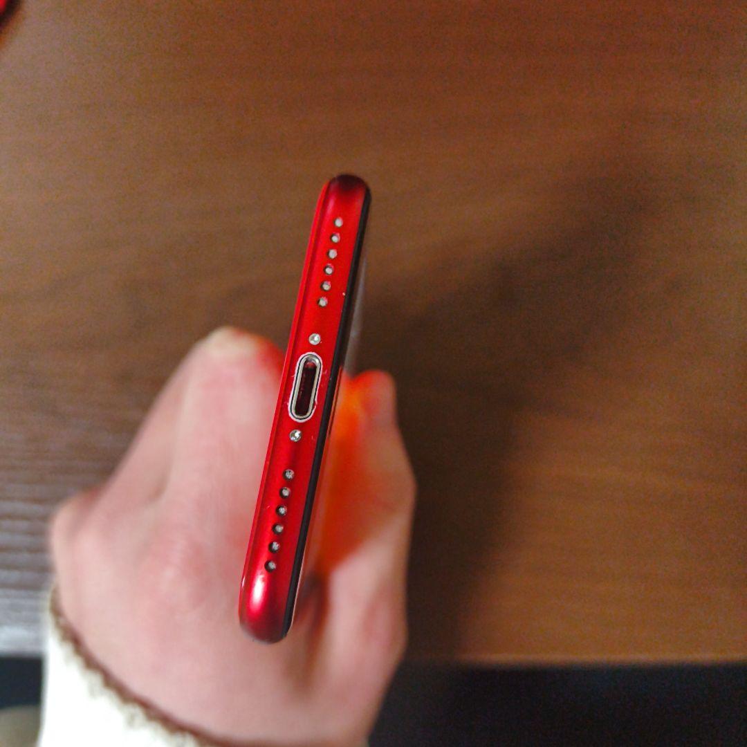 iPhone SE第二世代　64GB SIMフリー　8