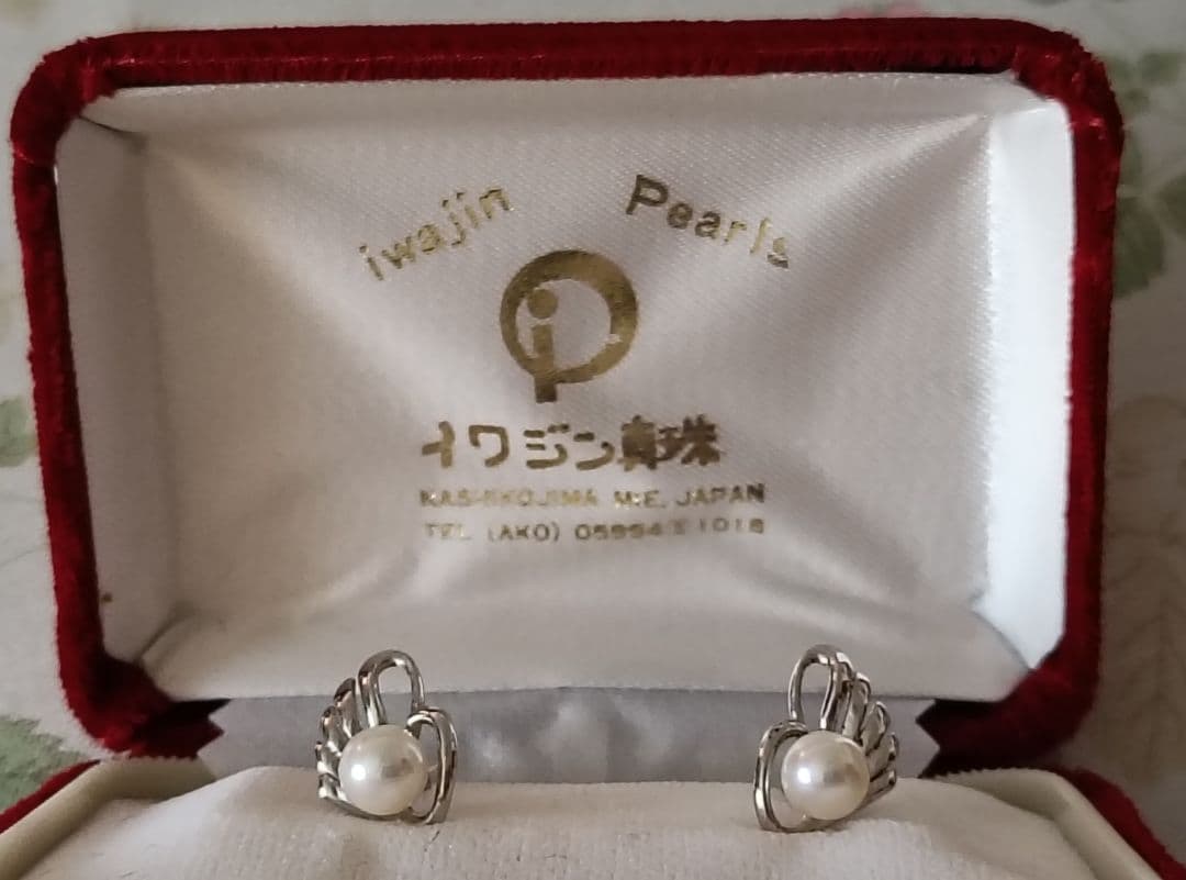 iwajin pearls　本真珠イヤリング・ 羽根デザイン・ケース付き