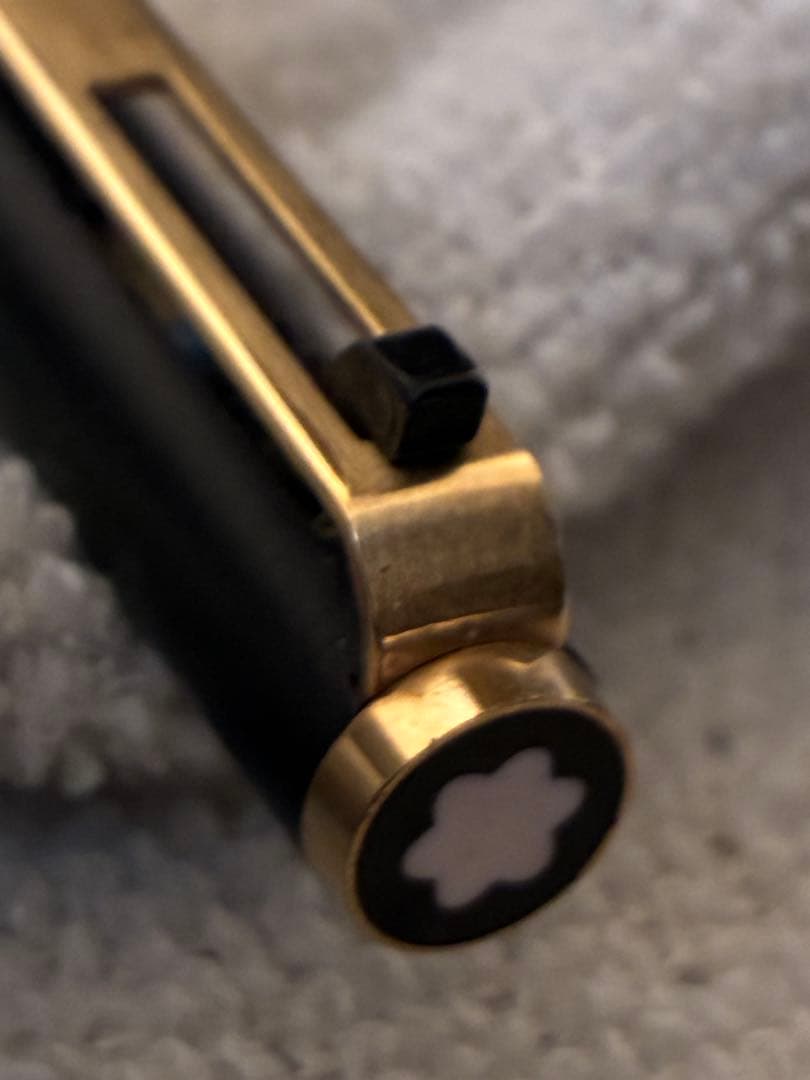 ◾️MONT BLANC モンブラン◾️ハンマートリガー式ボールペン◾️黒／金色◾️