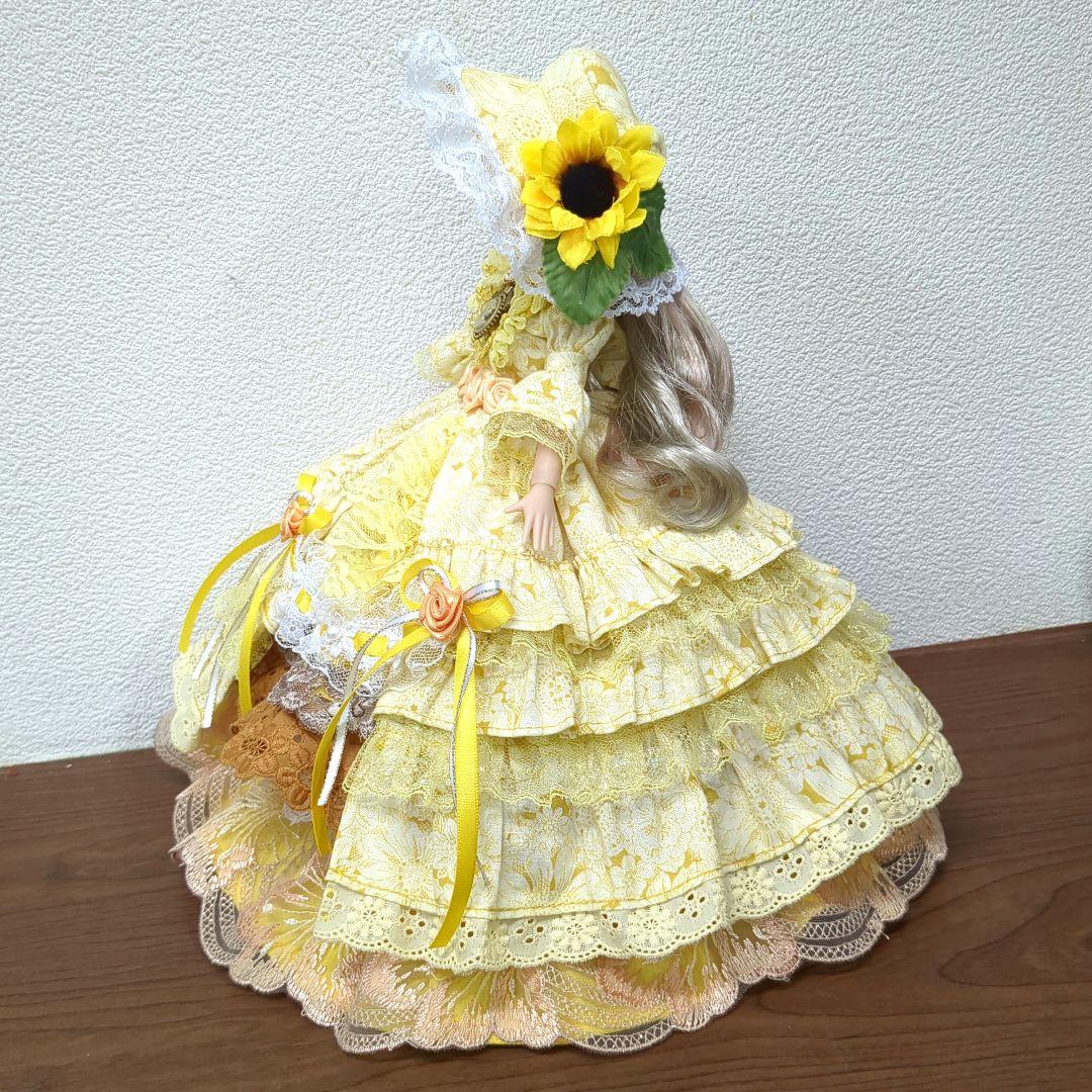 ゆ*ん様 ジェニーフレンド27cmドール服　ひまわりのドレス