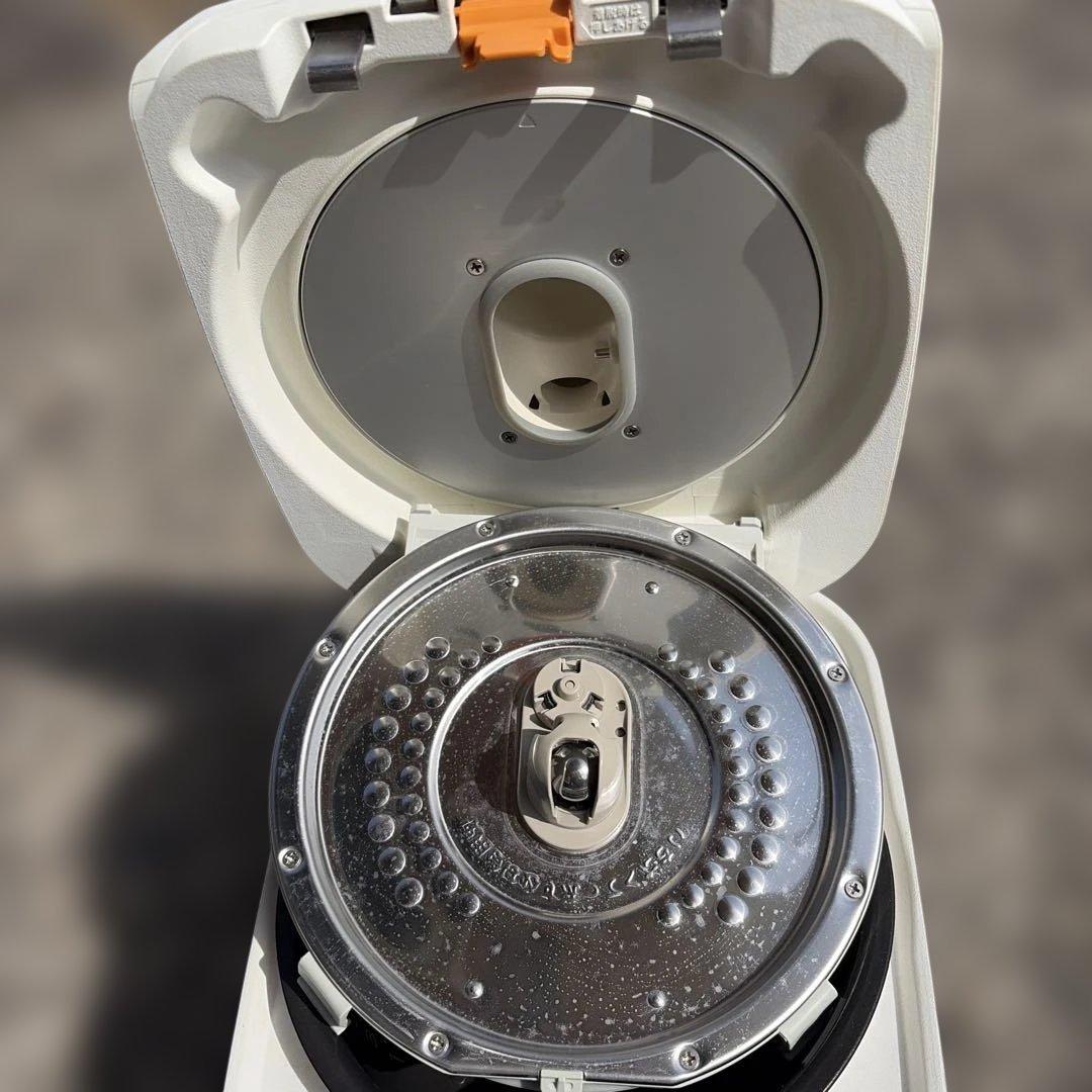 rz-ts105m 日立　5.5合炊き　炊飯器　ホワイト