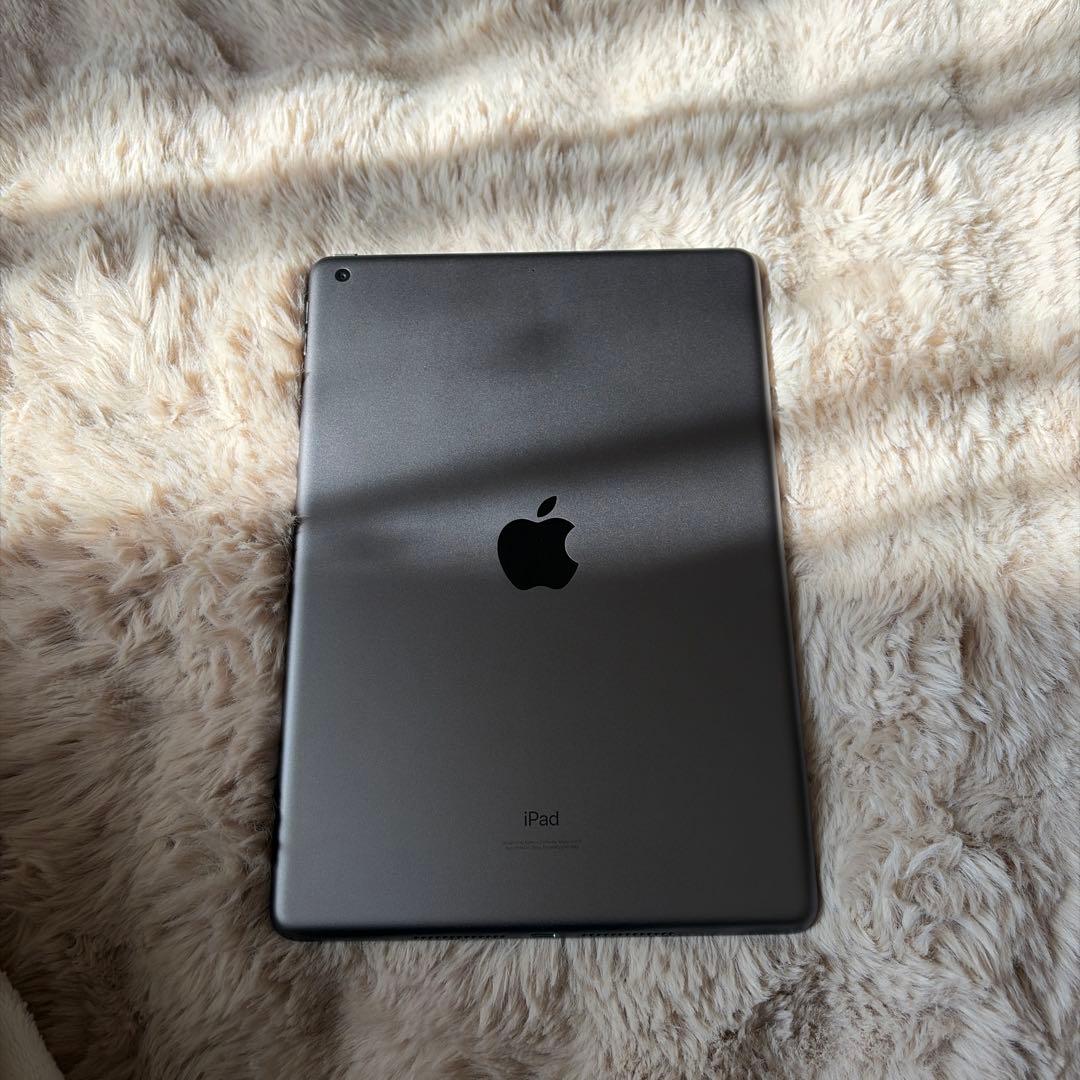 Apple iPad 第9世代 64GB WiFiモデル 箱あり