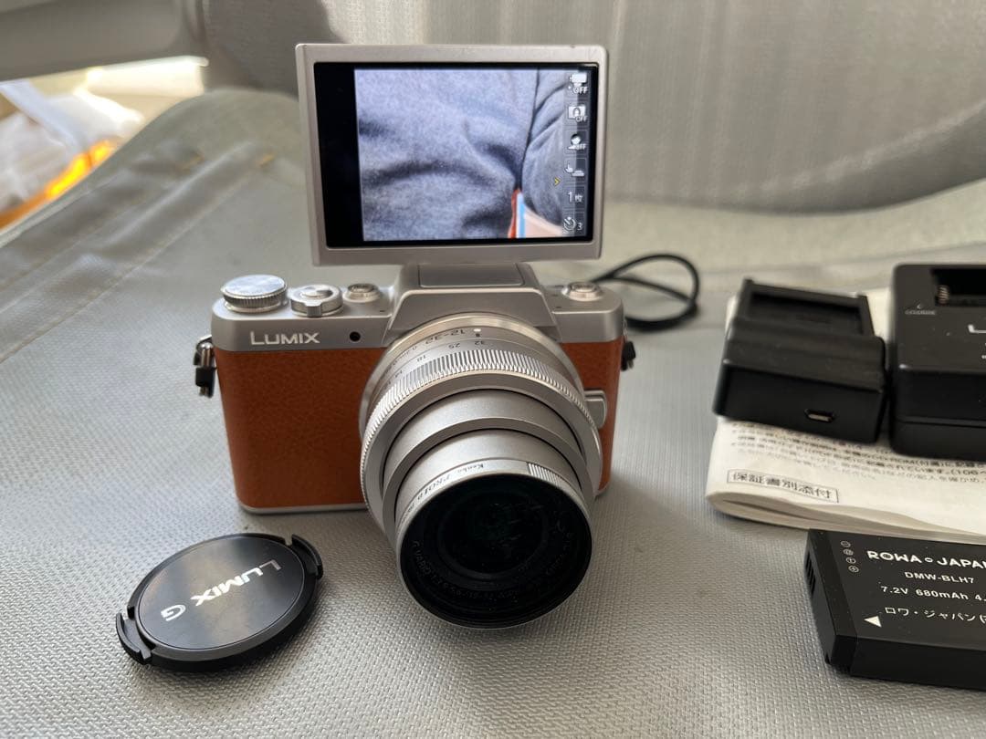 LUMIX DMC-GF7W ミラーレス一眼 オレンジ